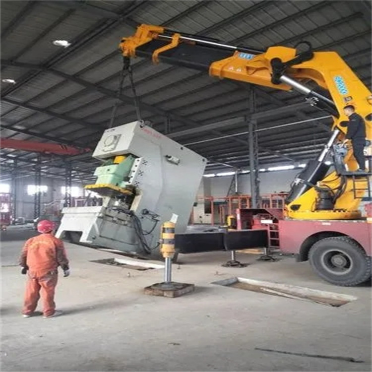 长沙80吨折臂吊车出租附近电话